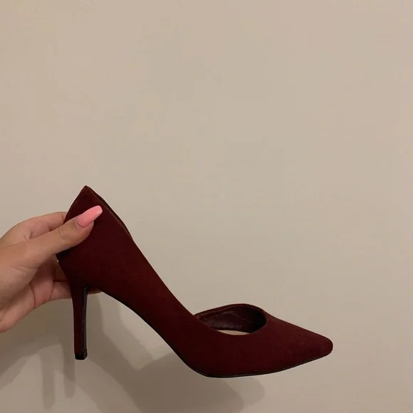 Burgundy Heels Sz 8/8.5 - Picture 2 of 4